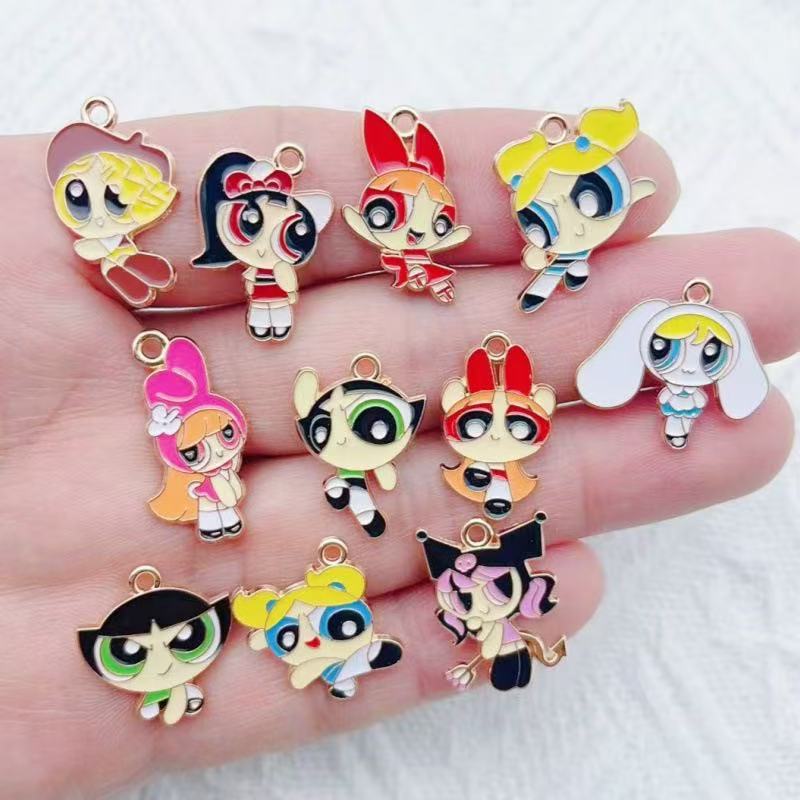 Party Games Girls - 10 pendentifs en alliage motif fille